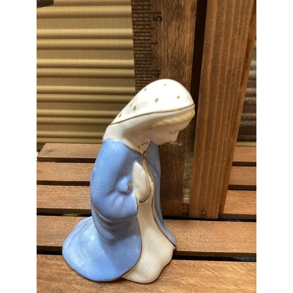 Sanmyro Vintage Mary Nativity Figure Christmas Decor Painted Porcelain 4" Japan - Picture 7 of 10